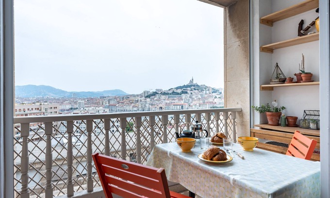 Hotel-de-Ville Apartment | BLUE BAY - Superbe Vue sur le Vieux Port