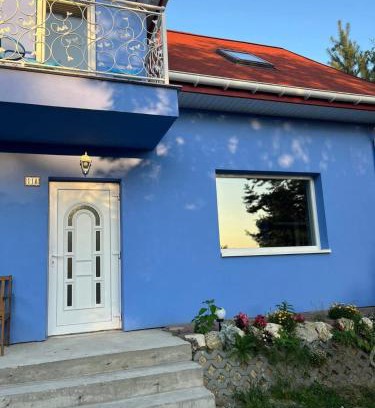 Zabierzow Apartment | Blue cottage near Krakow