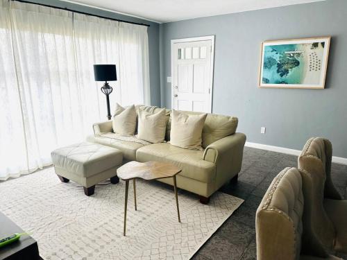 Cocoa House | Blue Cypress