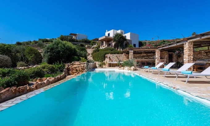 Parikia Villa | BLUE GREENS ECO FRIENLY LUXURY VILLAS PAROS