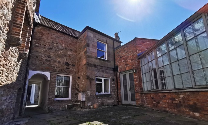 Berwick-upon-Tweed Cottage | Blue House - sleeps 5 guests