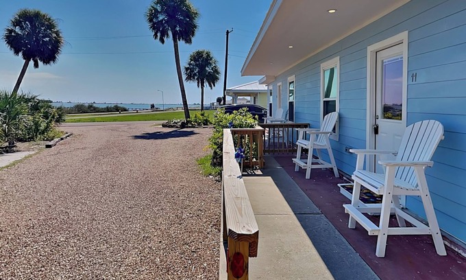 Rockport Condo | Blue Marlin #1 | Bay Views, Community Pool