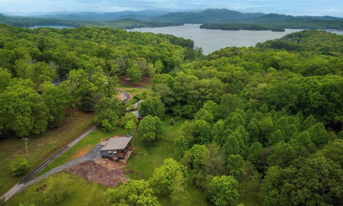 Morganton Cabin | Blue Mountain Cove | Mountain Modern Fun