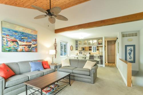 South Haven Apartment | Blue Orchid