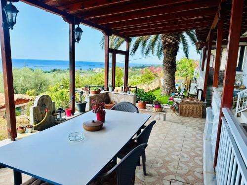 Makri Apartment | Blue Panorama Emerald