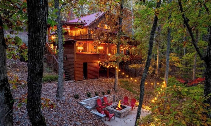 Morganton Cabin | Blue Ridge Escape: Outdoor Kitchen, Hot Tub, Pond