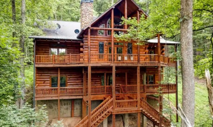 Morganton Cabin | Blue Ridge Treetop Mtn Luxury Lodge & Gameroom