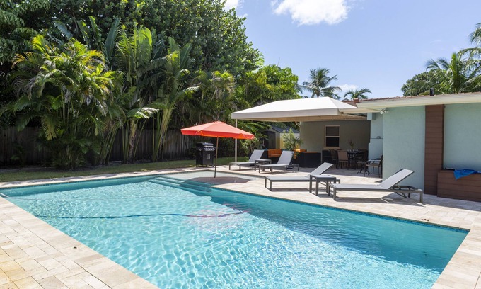 Wilton Manors House | Blue Tempo - Steps to Wilton Dr, Heated Salt Pool, Huge Yard