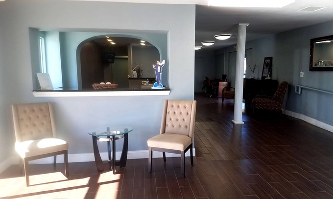 Wichita Hotel | Blue Way Inn & Suites Wichita East