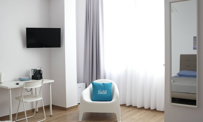 Pagani Bed & Breakfast | BlueB&B