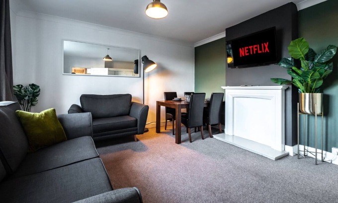 Southampton House | Bluebell House Ideal for Long Stays!