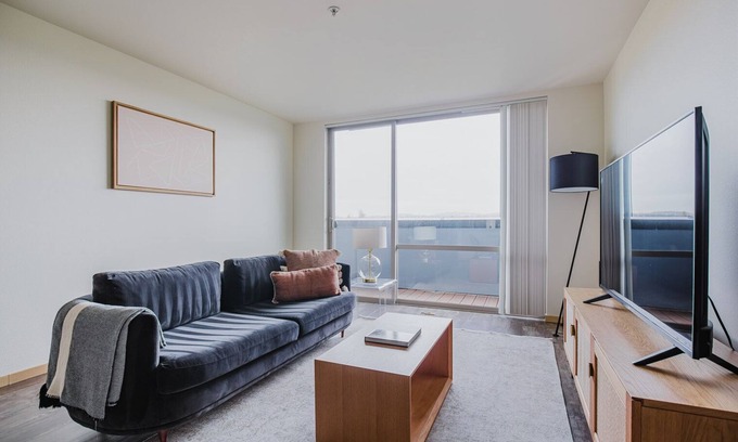 Brighton Apartment | Blueground | Columbia City, AC, w/d, nr parks