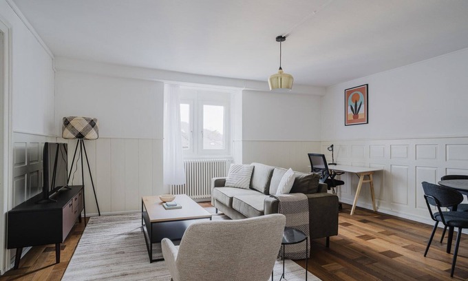 Enge Apartment | Blueground | Enge, w/d, nr market & Old Town