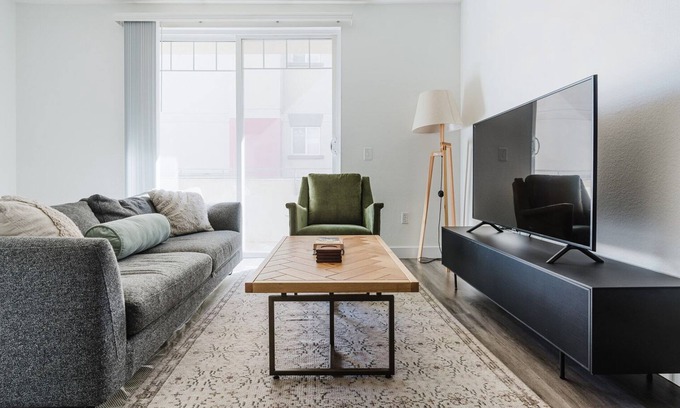 Downtown San Diego Apartment | Blueground | Gaslamp 1bd apartment