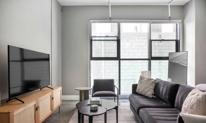 Historic Core Apartment | Blueground | Historic Core, rooftop pool, nr The Bradbury Building