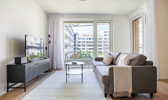 Holesovice Apartment | Blueground | Prague 7, furnished with balcony (PRG-1)