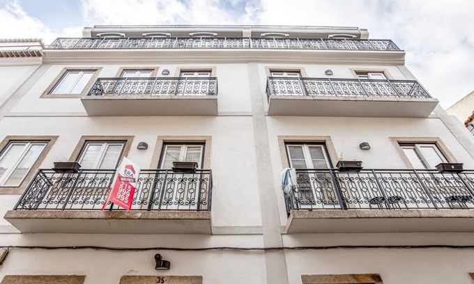 Sao Jose Apartment | Blueground | Santo António, terrace