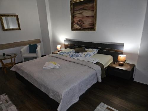 Karlovy Vary Apartment | Bluestars Home