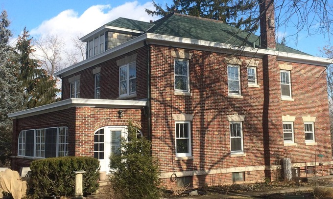 West Camp House | Bluestone Basecamp sleeps up to 28 with13.5 bedrooms, 9.5 bathrooms