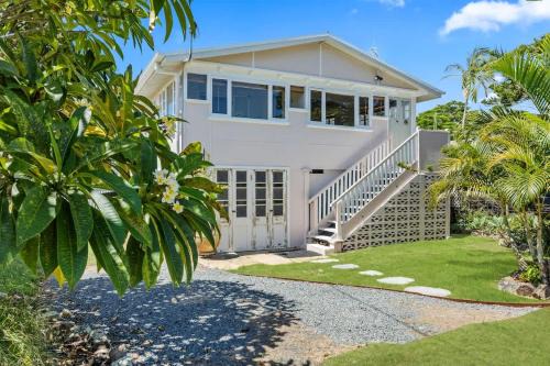 Torquay House | Blush Beach Shack- Stones throw to Beaches