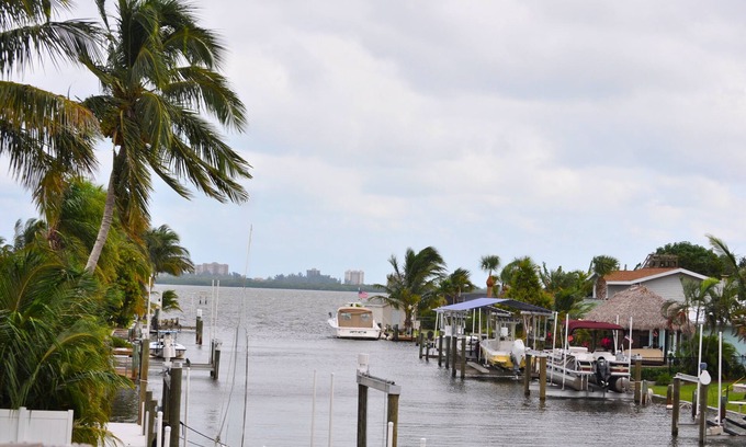 St. Lucie Village House | Boaters Dream - Waterfront - 2 miles from Inlet - 3 Bed, 2 Bath