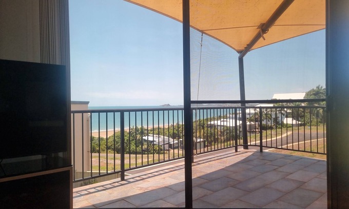 Meikleville Hill Apartment | Bob's Diamond Views!