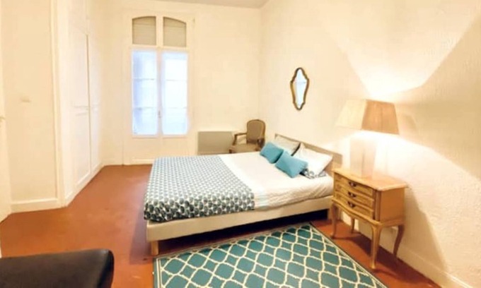 La Gare Apartment | Bohemian apartment near train station and city center