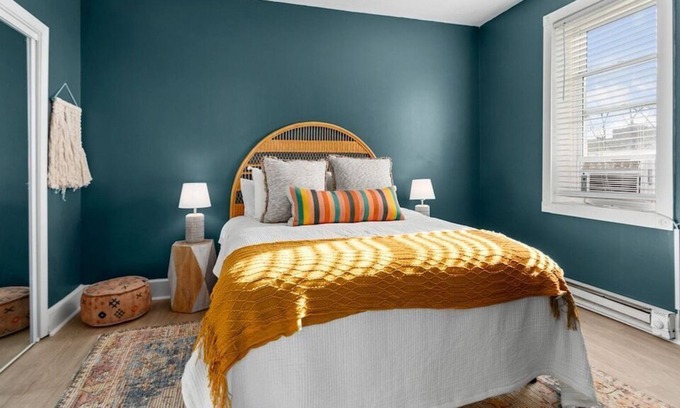 Columbus Park Apartment | ★ Boho Chic★ Adorable 1BR Apt Fast Wifi ★