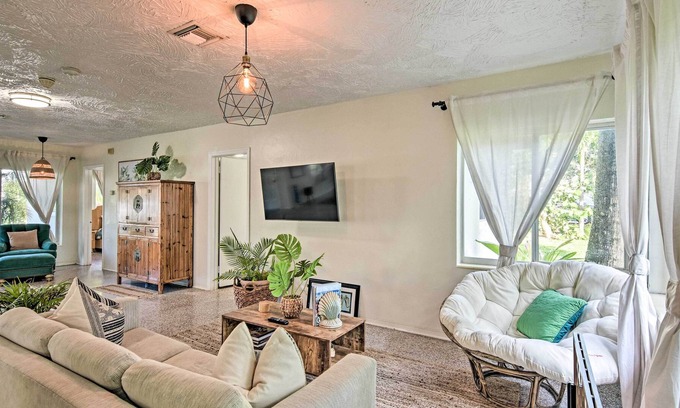 Deerfield Beach Cottage | Boho Chic Home w/ Outdoor Oasis - Near Beach!