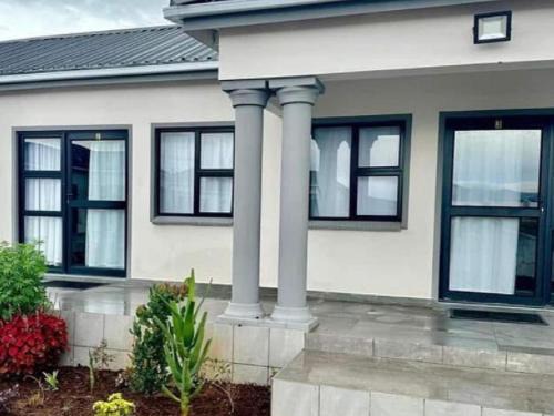 Qamata House | Bokwe Guesthouse (Cofimvaba)