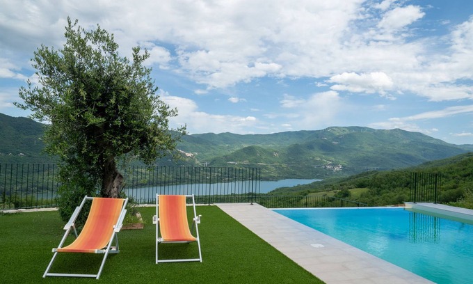 Villa Santa Maria Apartment | Bomba vista lago 8 by Interhome