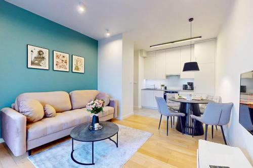 Powazki Apartment | Bonbon Apartment With Parking Kolska