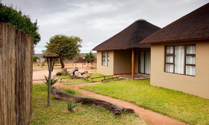 Thorny Bush Game Reserve Bed & Breakfast | Bongan Safari Lodge