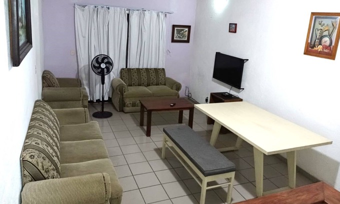Cuernavaca House | BONITA CASA PARA 12 PERSONAS CON MASCOTAS A 10 MINUTOS DEL CENTRO DE CUERNAVACA.