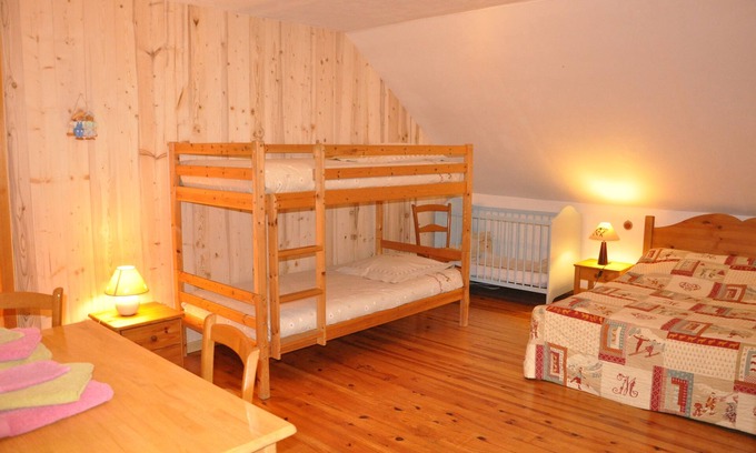 Queige House | Bonnecine barn with wolves