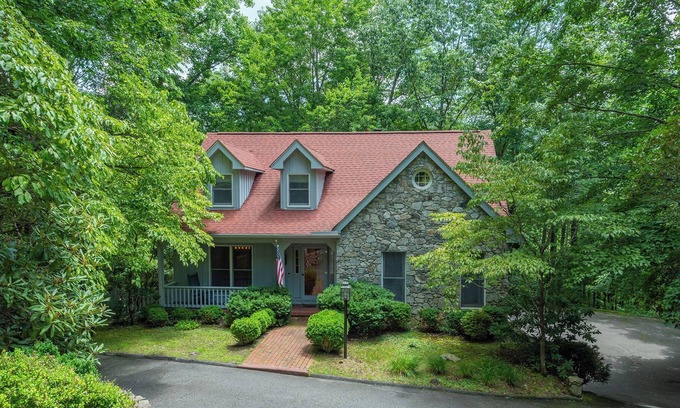 Montreat House | Bonnie Beinn Cottage