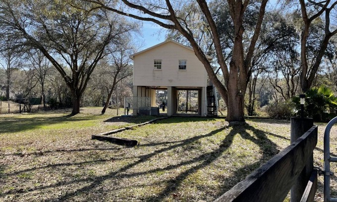 O Brien House | Book a little getaway before summer is gone…