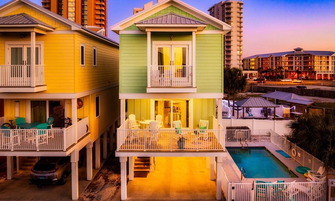 Gulf Shores House | Book Family-Friendly Home! Pool! Walk to Beach!