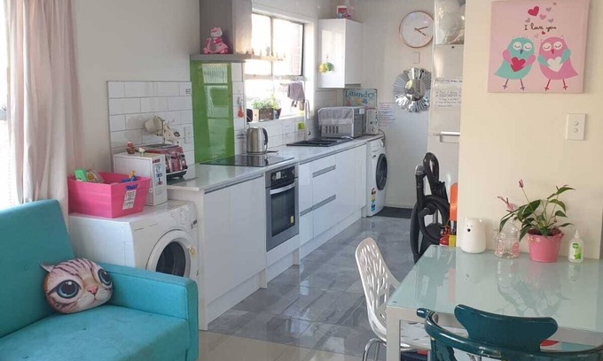Waterview House | BOOK NOW! R2 CLEAN SANITIZED MODERN HOME NEAR CITY