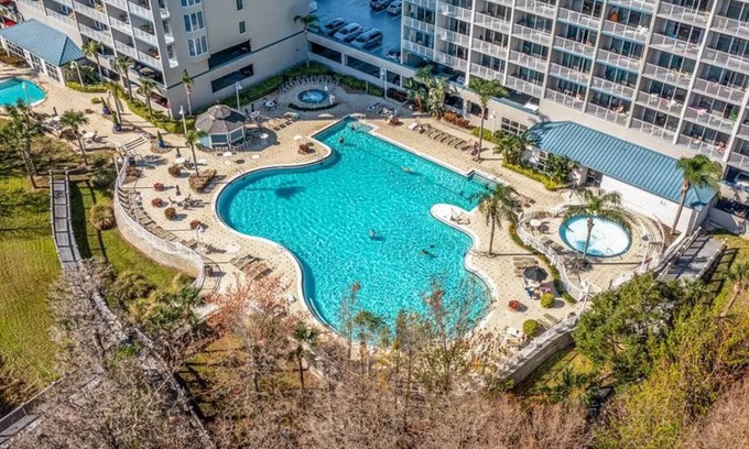Florida Central Atlantic Coast Condo | BOOK NOW SEPT 27-OCT 5 POOL LAKE DISNEY FIREWORK VIEW 9:30PM LOVELY 1 BDR 2 BTH