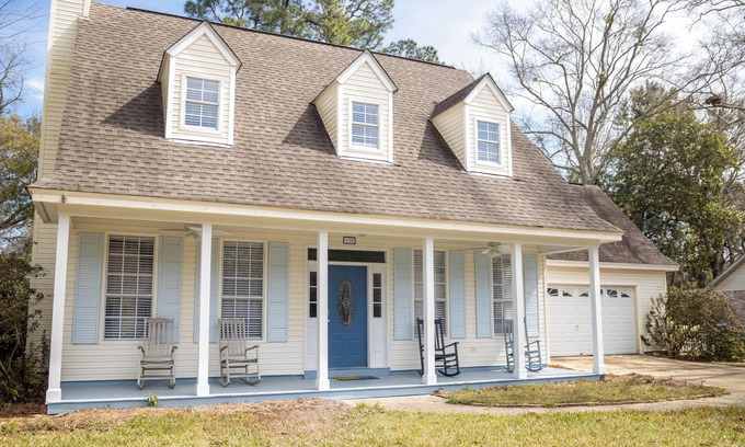 Ocean Springs House | Booth Circle Retreat - near downtown Ocean Springs & beaches