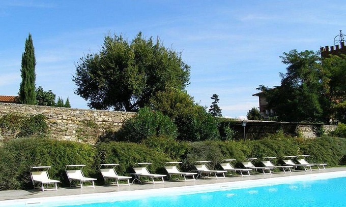 Bucine House | Borgo Bello I: An elegant and welcoming apartment in the characteristic style of the Tuscan countryside.