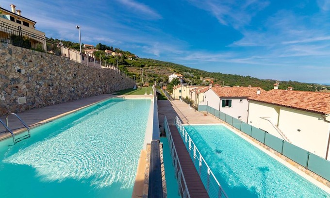 Bardino Nuovo House | Borgo dei Fiori - relax and sea view with swimming pool