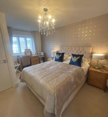 Sibsey House | Boston Boutique Homestay King Bed Ensuite breakfast parking village location