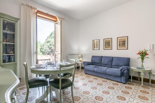 Kalsa Apartment | Botanical Gardens and Villa Giulia Lovely Apartments