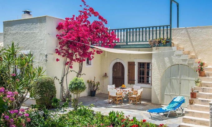 Ayia Fotia Apartment | Bougainvillea House in Crete