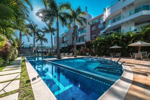 Centro Apartment | Boulevard 222D - Excelente apartamento em condomínio de luxo no centro de Bombinhas - Piscina - Jacuzzi - Academia - Portaria 24h - (Consultar serviços de roupa de cama e banho)
