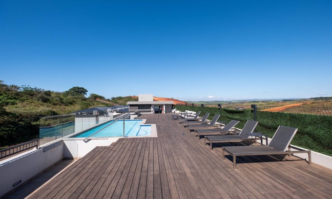 Umhlali Apartment | Boulevard Suites Studio - Rooftop Pool - BBQ