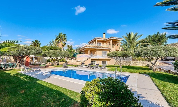 Hoya de los Patos Villa | Boutique Alicante - Five Bedroom Villa, Sleeps 11