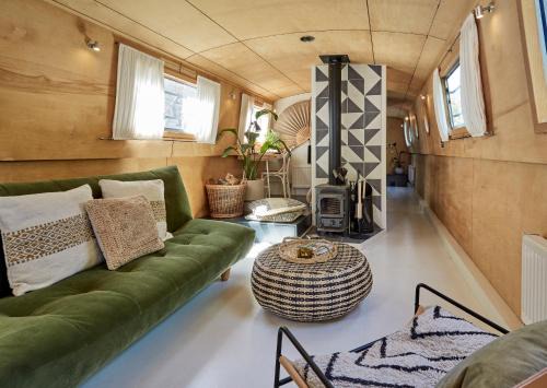 Paddington Boat Rental | Boutique Barges